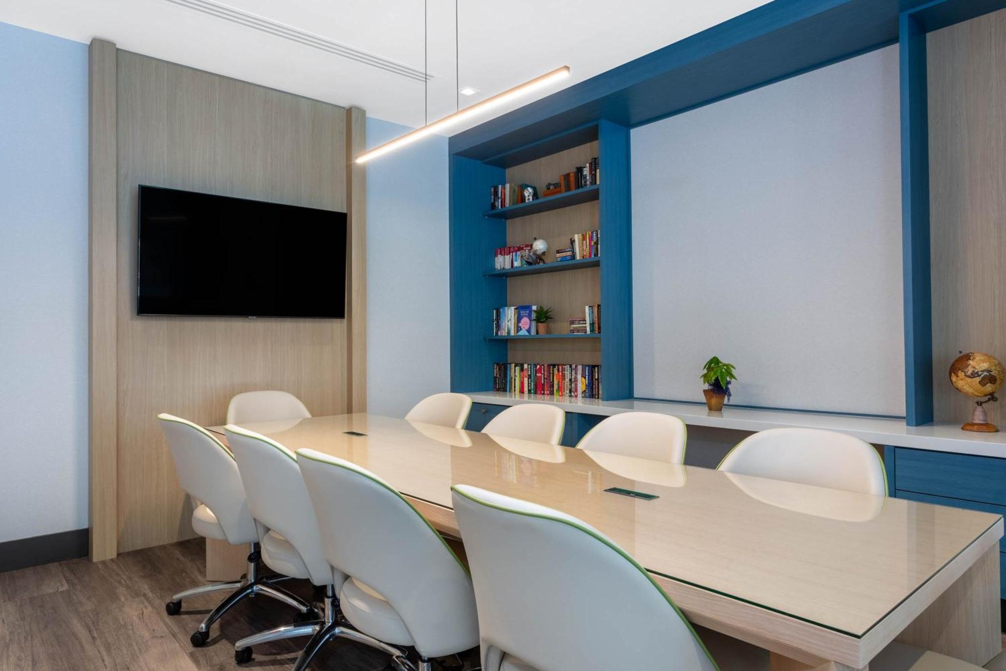 Hotel Tryp By Wyndham Orlando Williamsburg
